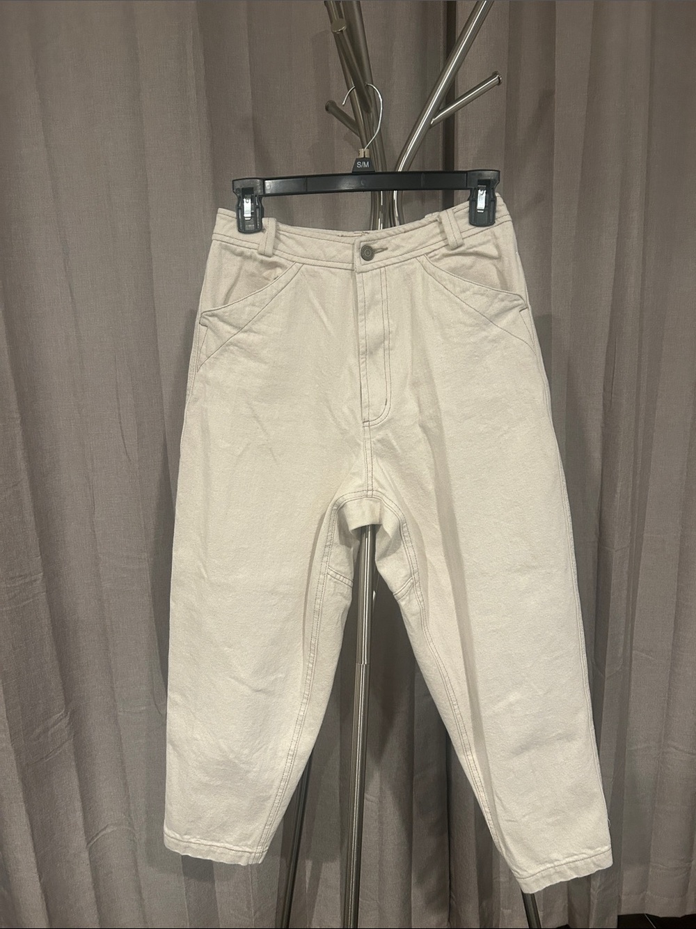 100% cotton Cream High-Rise Tapered barrel Denim Pants